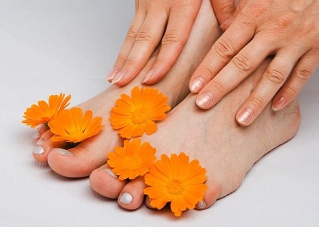 Грибок ногтей на ногах - чем лечить?